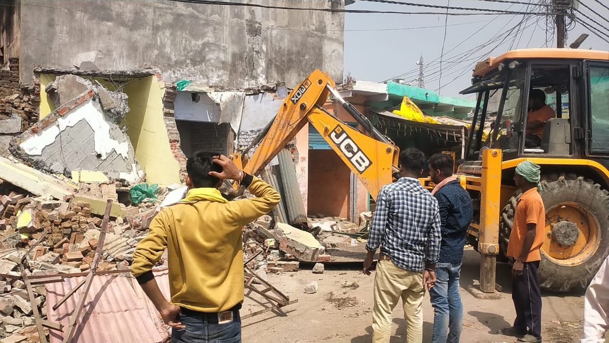 Municipality broke shops, gave tahrir against those who disrupted