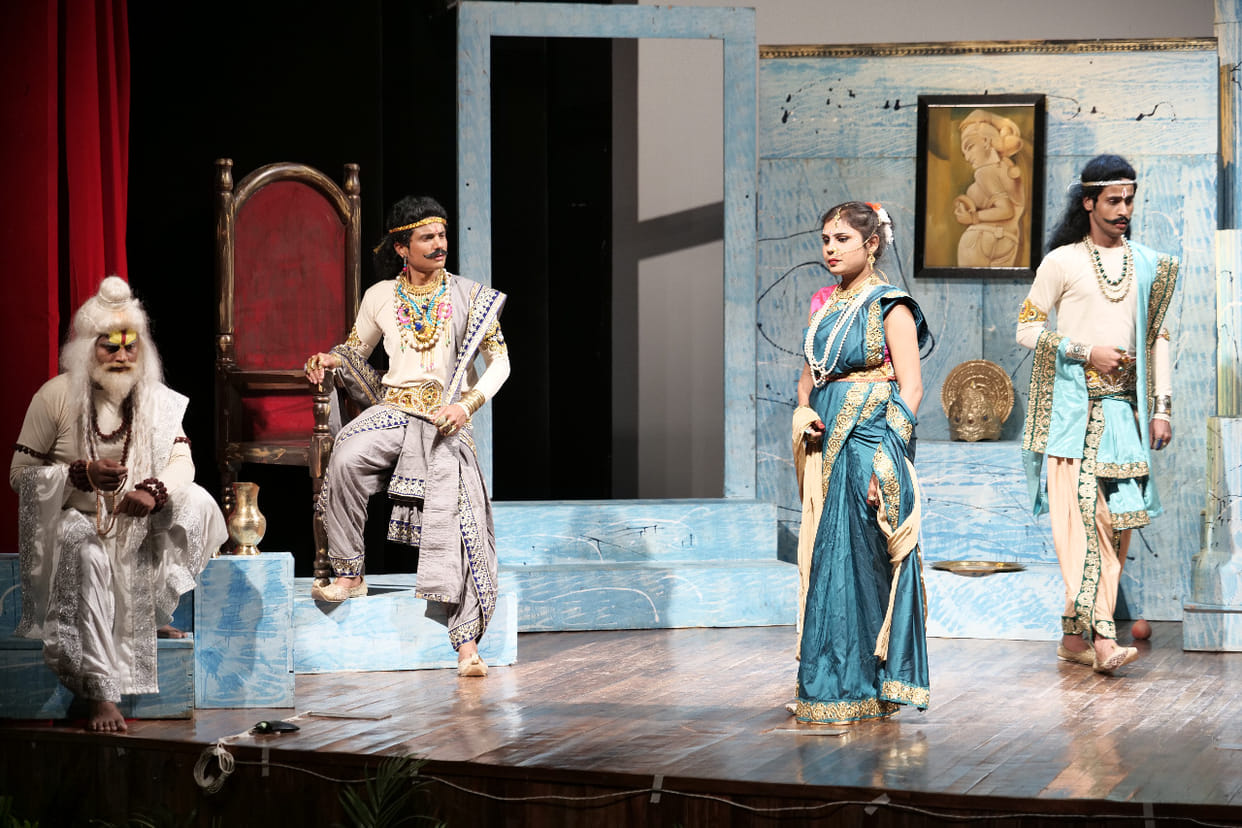 captivating audience with acting