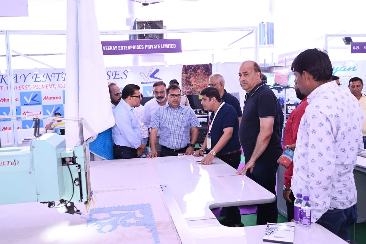 Italy's Durst Machine wooing entrepreneurs in the exhibition