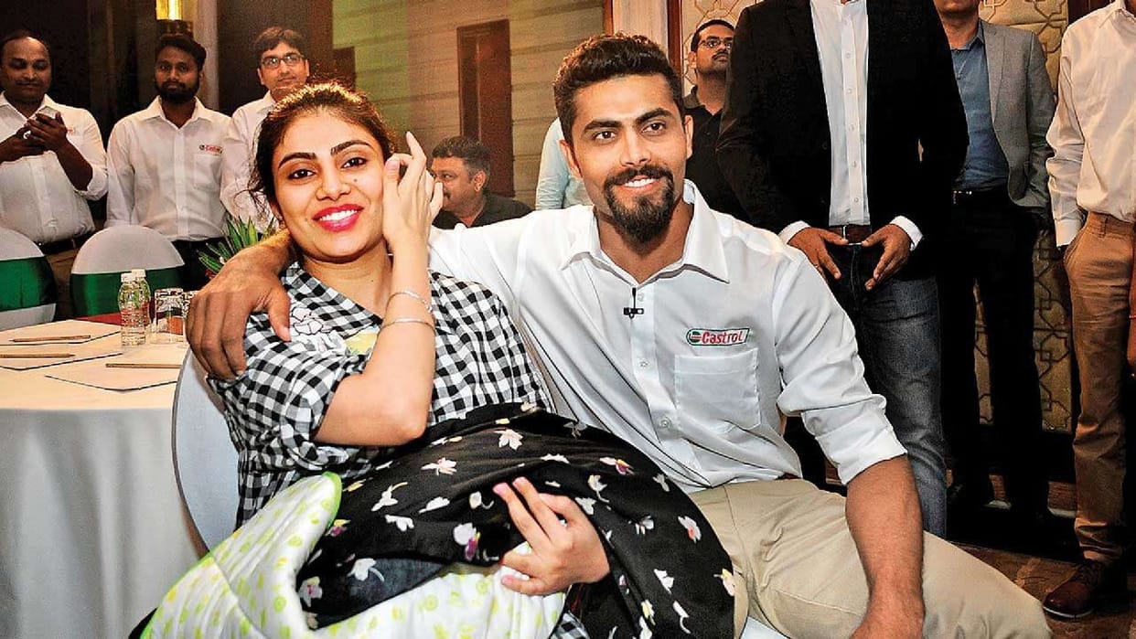 Ravindra jadeja Wife Rivaba thanks MS Dhoni for giving him CSK Captaincy said you shall always be the thala of team