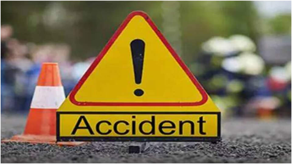 Road Accident In Budaun Jam imposed after the death of the youth in the accident Stone pelting on police in protest