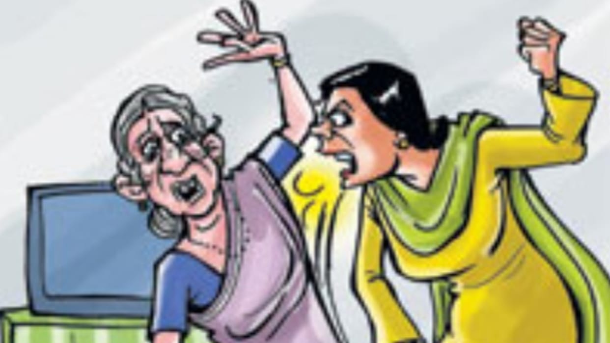 Video viral: Daughter-in-law beats mother-in-law in Sonipat of Haryana