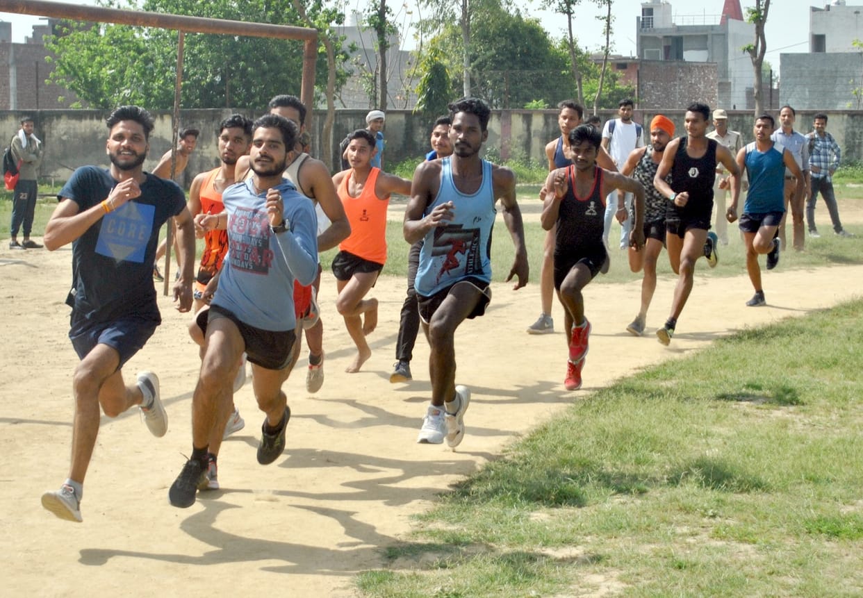 Shubham got first place in 100 meters race