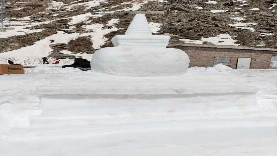 Craft Mela: Tourists happy after seeing snow shapes in the North Portal of Atal Tunnel Rohtang