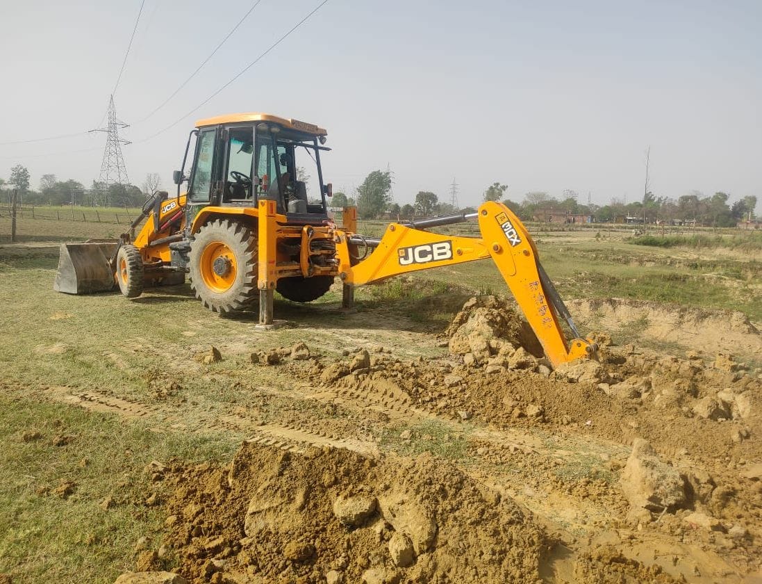 report,jcb,case,seal