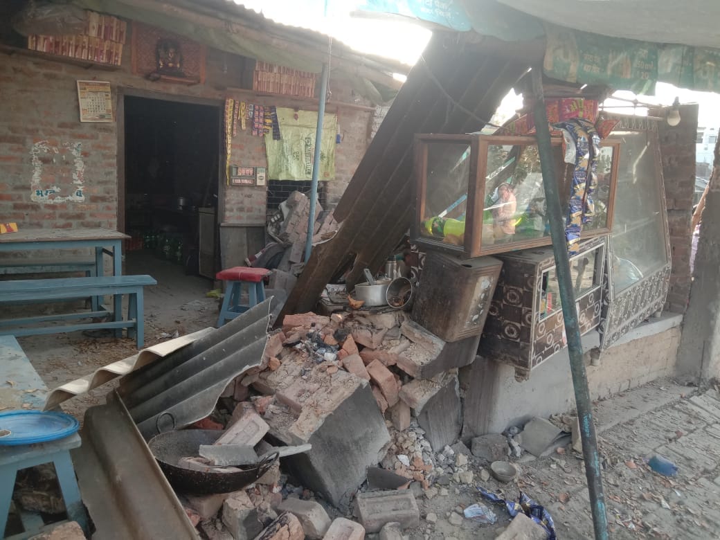 Speed havoc in Azamgarh over speed  car tramples passersby three killed and many injured
