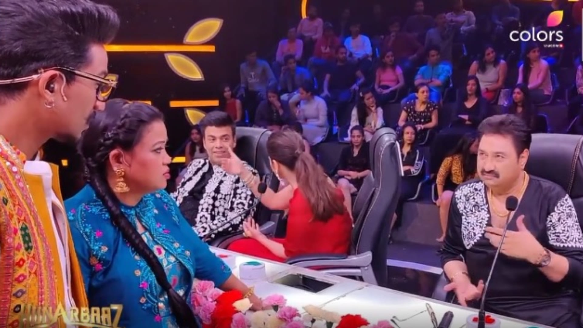 Karan Johar tells Bharti singh that he is afraid that her delivery will happen on hunarbaaz set, suggest some names for baby also