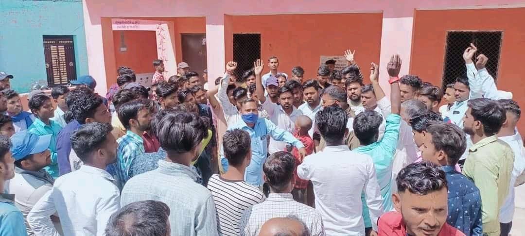 Deadly attack on ex-pradhan's family