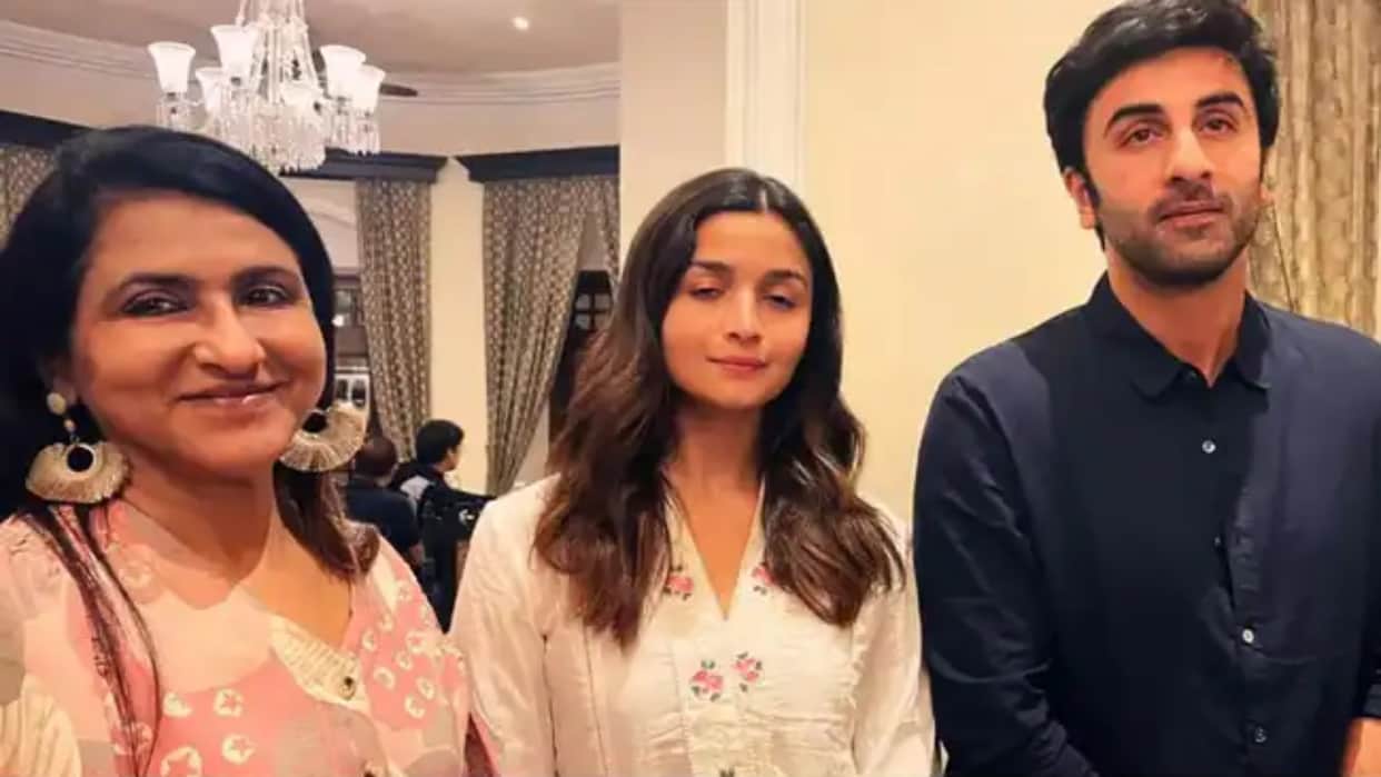 Social media: Alia Bhatt and Ranbir Kapoors picture with saree designer beena kannan went viral fans asked When is the wedding