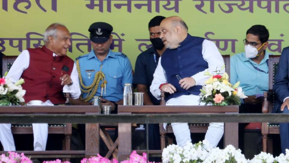 Chandigarh Administrator Banwari Lal Purohit asked the officials to be active