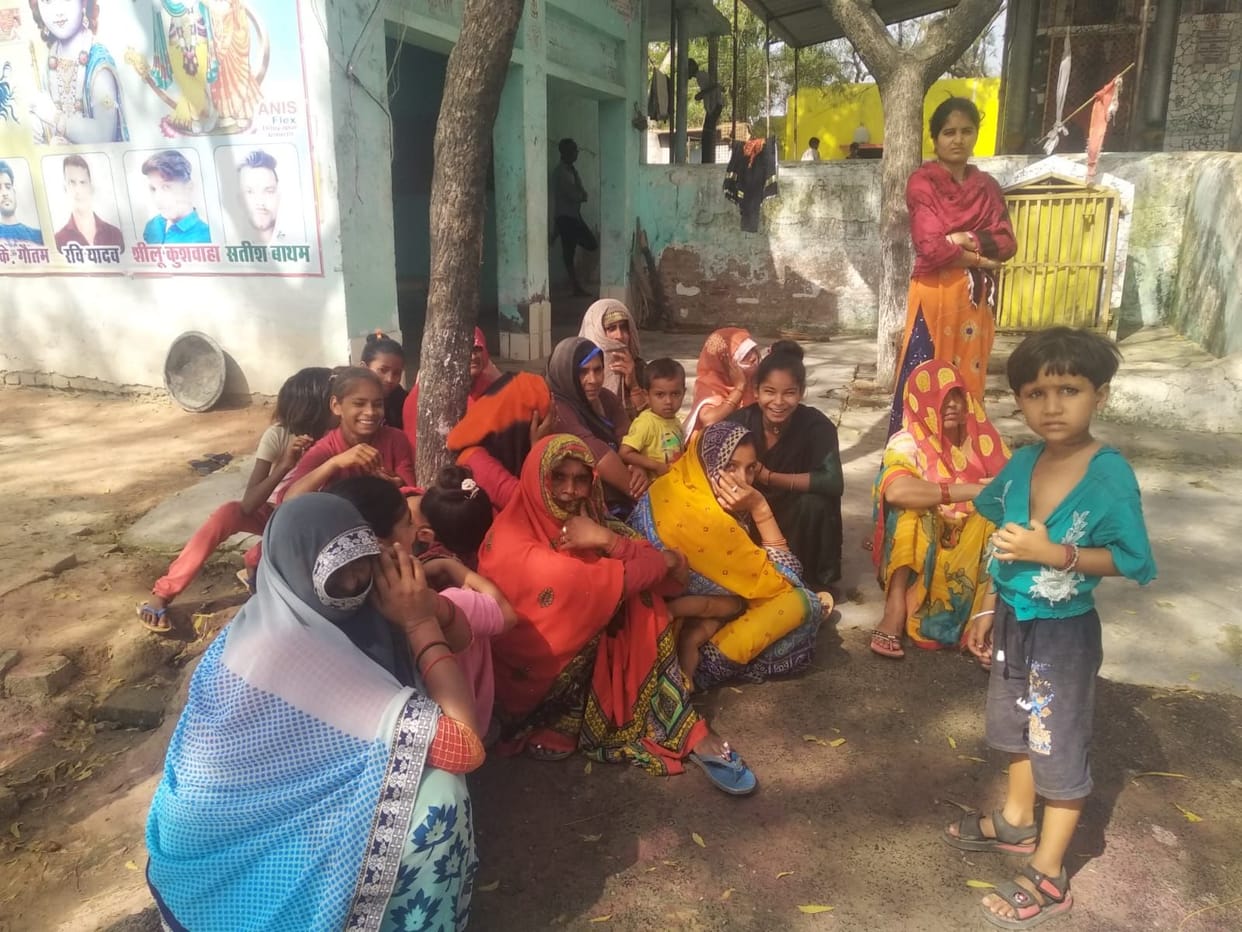 auraiya news,Tension spread between two sides after demolishing temple pillar