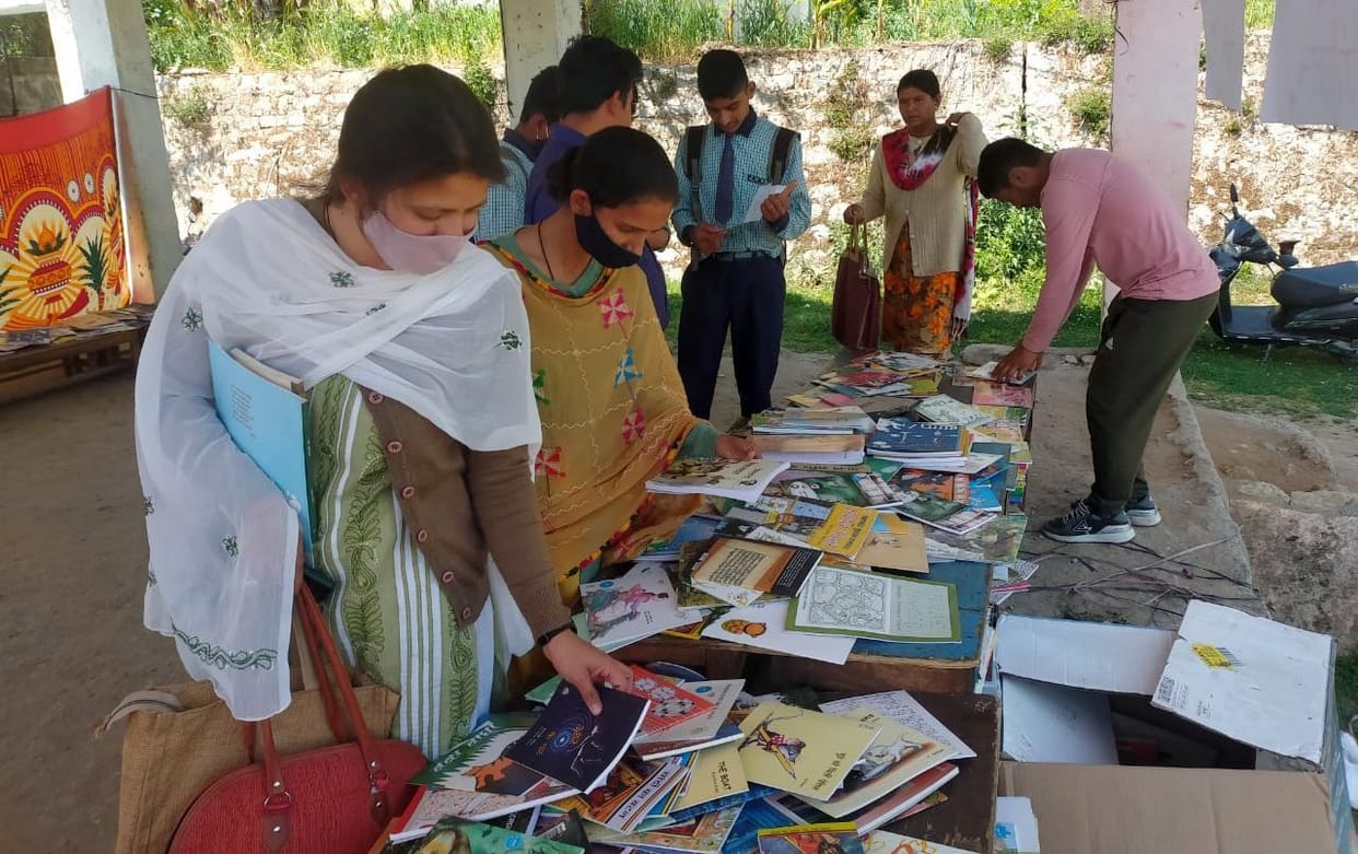 Book Faire in Gangolihat