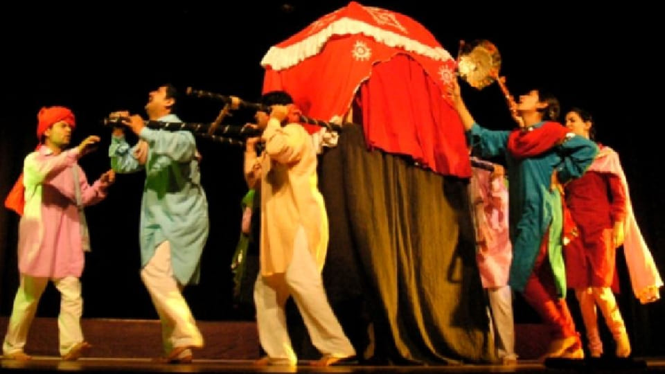 World Theatre Day Dogri plays left an indelible mark in world of theater special talk with veteran Theater artist Balwant Thakur and others
