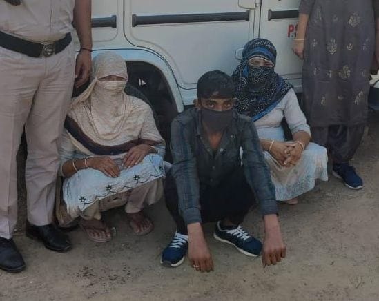 Three women of the theft gang arrested