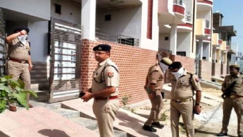 Mathura Double Murder News dead bodies lying in the flat for five days accused took a dreadful step after smell