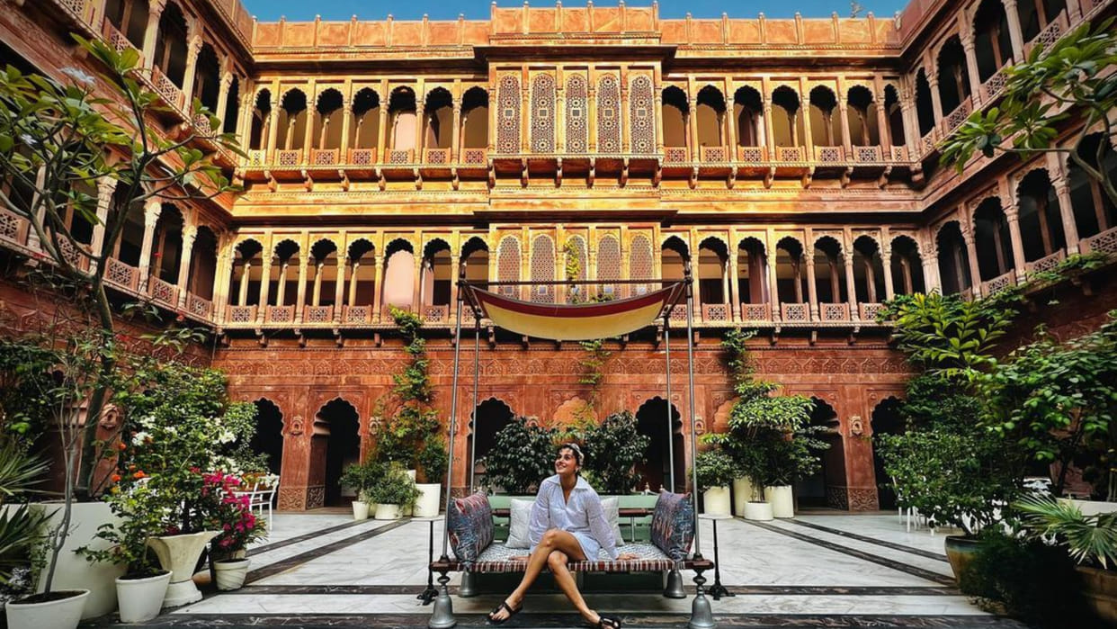 Taapsee pannu staying in hotel Narendra Bhawan of the last Maharaja of Bikaner, know how much is the cost of one night