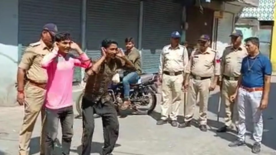 Indore: The procession of the accused who beat up the Hindu family, the frightened family said about the escape