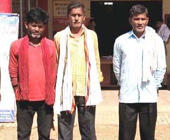 Farmer died due to current, three arrested