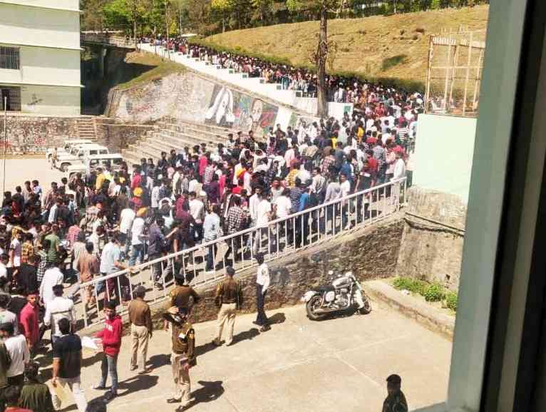 Under the watch of 115 jammers and videography 4171 aspirants take written exam for police recruitment in Solan