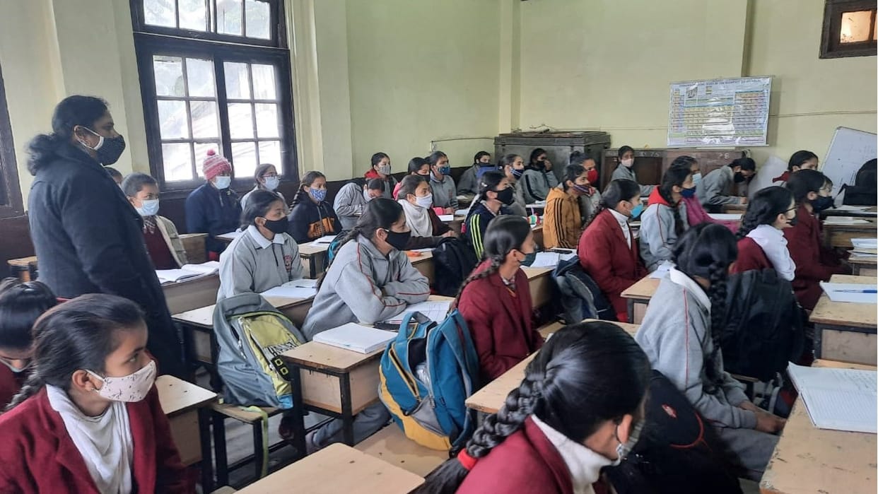 amar ujala education abhiyan teaching in shimla schools with modern techniques