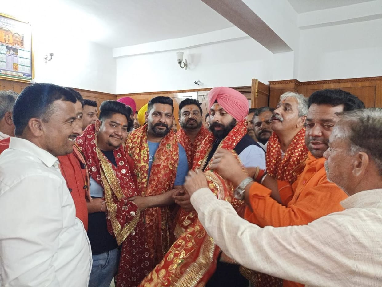 punjab law minister in naina devi temple
