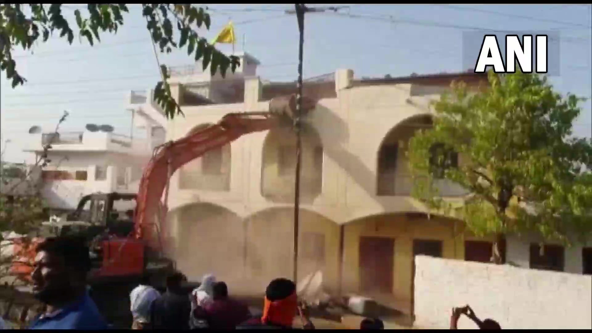 Tackling mafias in MP: Government land in Jabalpur, standing crops in Sheopur and bulldozers running in farm house in Chhatarpur