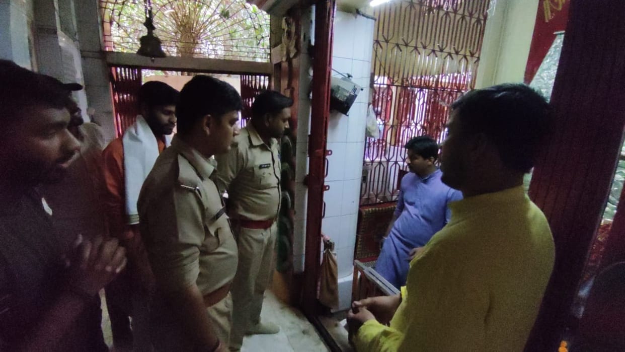 Silver crown stolen from Mahishasur Mardini temple in Bhadaini varanasi police post is just short distance away