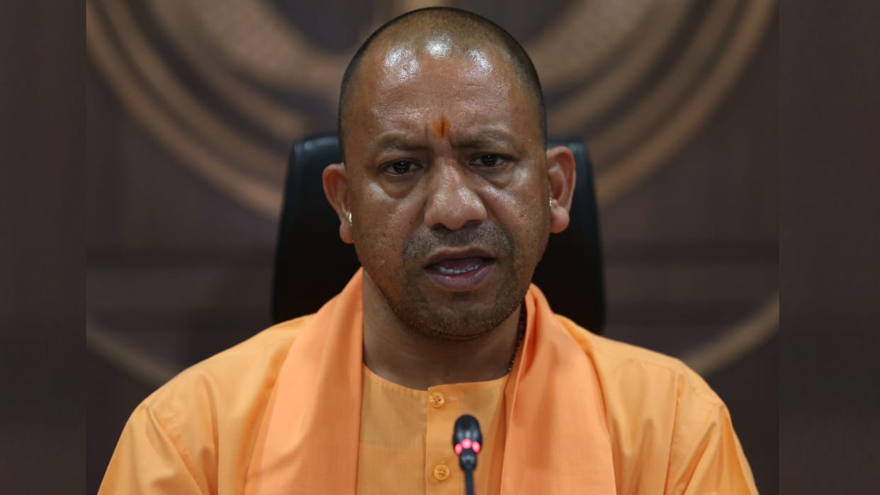 CM Yogi Adityanath meeting with team 9.