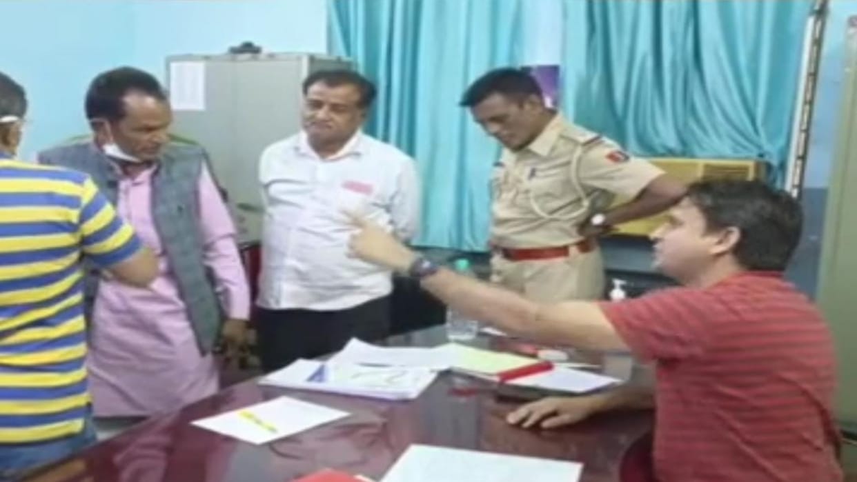 Controversy between doctors and MLA regarding post mortem in Amrit kaur Hospital of Beawar Ajmer