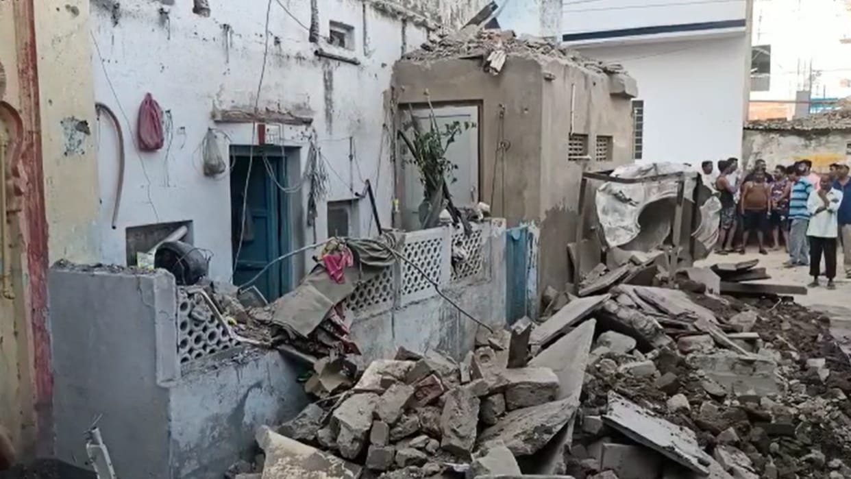 The visor of a 2-storey house collapsed in Ajmer