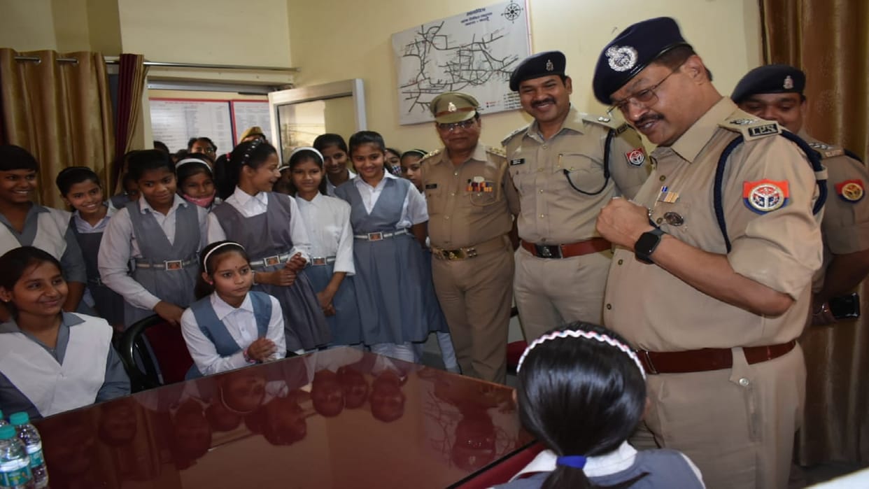 Daughters reached Civil Lines police station through aparajita compaign made Simran sit on chair of police station officers answered the questions