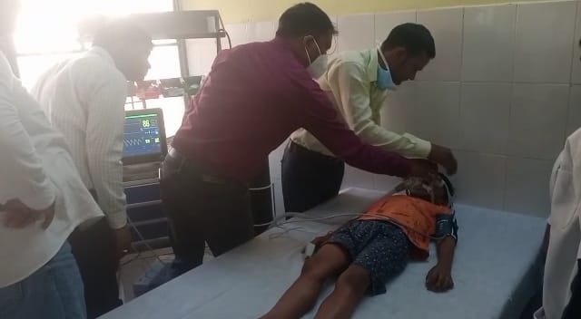 auraiya news,Health officials ran after getting corona infected