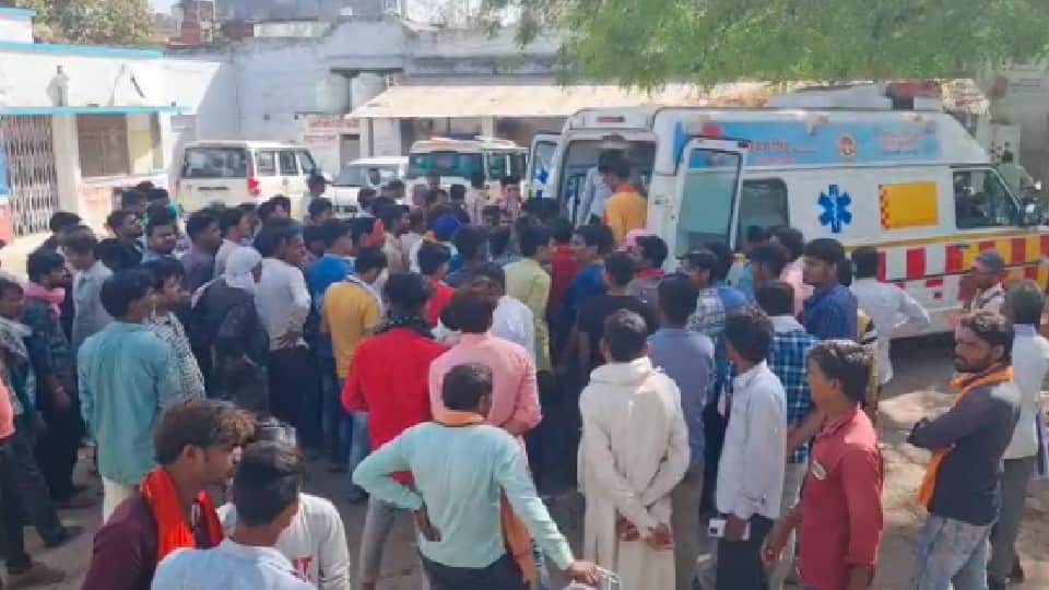 Big accident in Chhatarpur: Boundary wall of private college collapses, two students killed, 4 injured