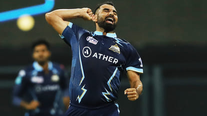 Who will replace Jasprit Bumrah in Team India Squad for T20 World Cup? competition between shami deepak Chahar