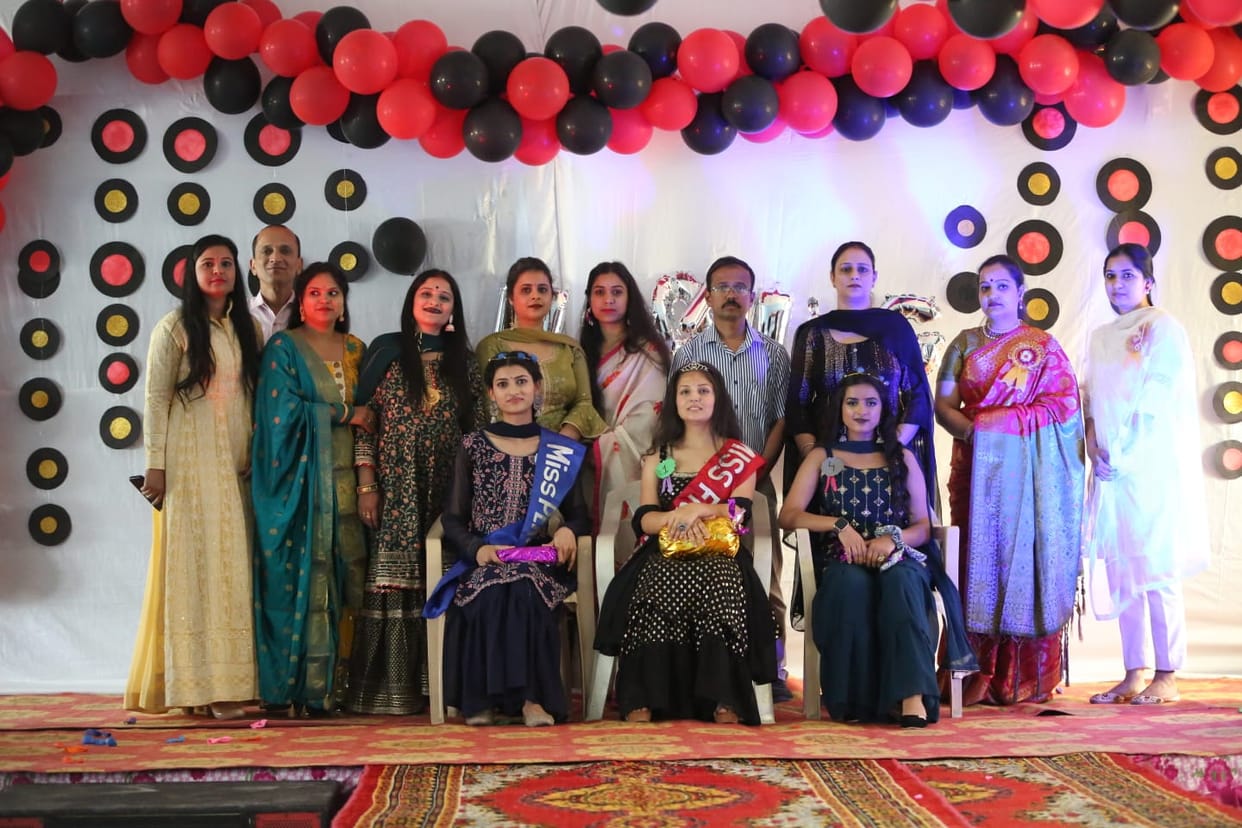 kalpna  miss fresher and karina miss persanlity elected in himalyan institute  ponta sahib