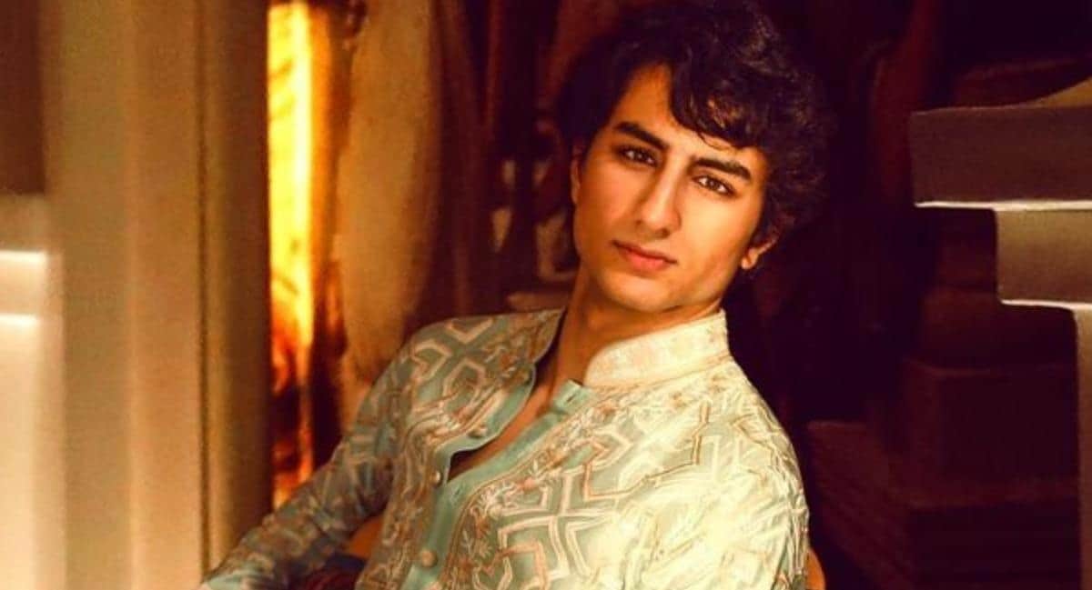 Saif Ali Khan Son Ibrahim Ali Khan to make his bollywood bebut with Karan Johar film directed by Kayoze