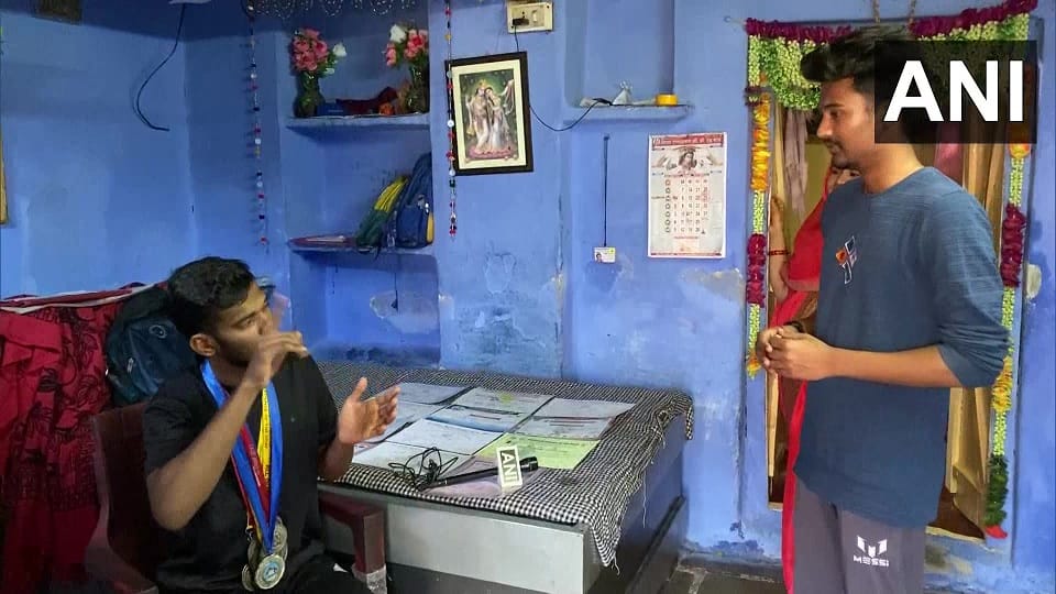 Achievement: Indores deaf and dumb wrestler Raj Verma qualifies for Brazil Deaflympics, elder brother pleading for help from government