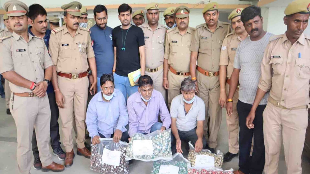 Supply of adulterated liquor in seven states, three arrested