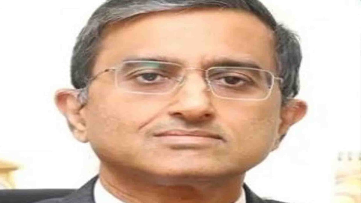 Hinduja Hospital CEO Gautam Khanna said that the medical sector is facing shortage of staff
