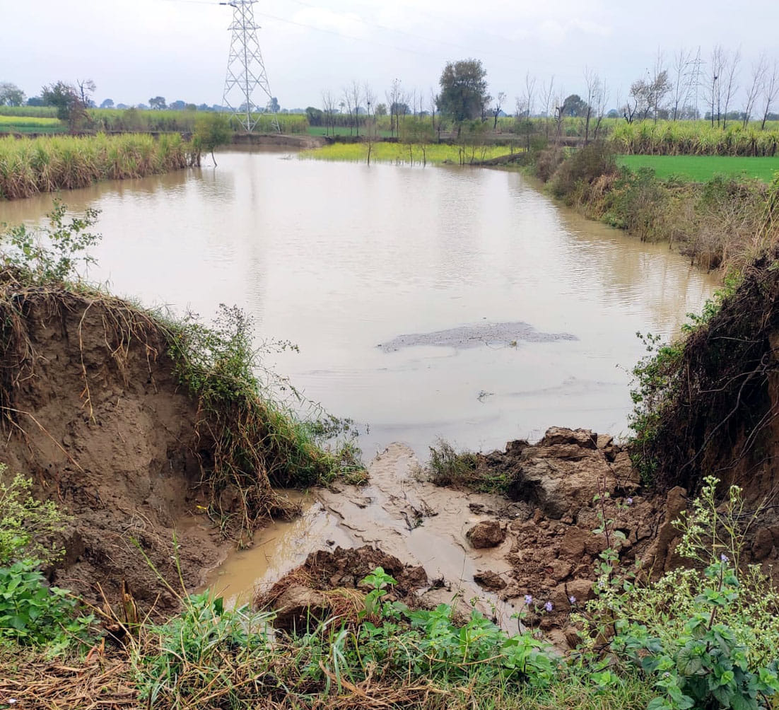 Water left in Rajbhe without repairing the broken track