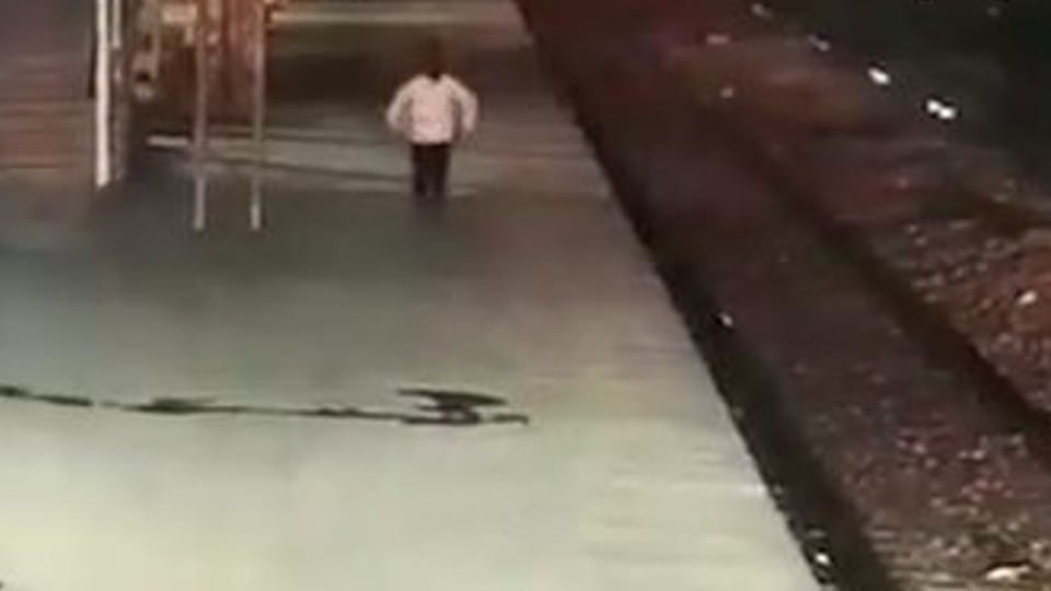 Man commits suicide by jumping in front of train at Kosikalan railway station in Mathura