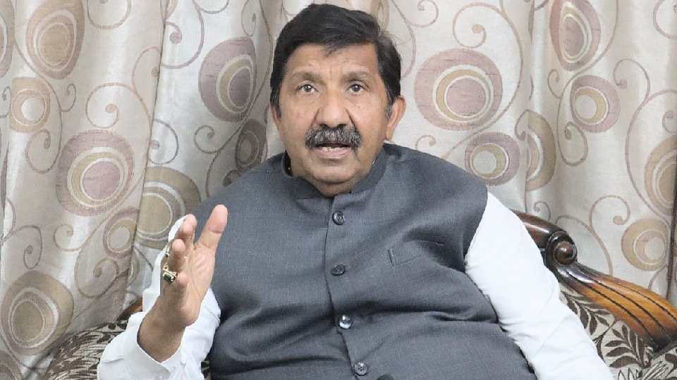 Mukesh Agnihotri said that only the pahari topi worked in Himachal, there is no option for it