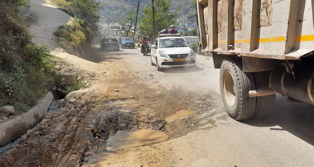 Hole in Pithauragarh Road