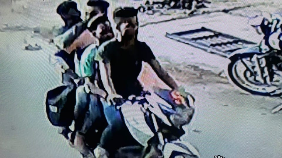 four accused arrested for loot and double murder in agra