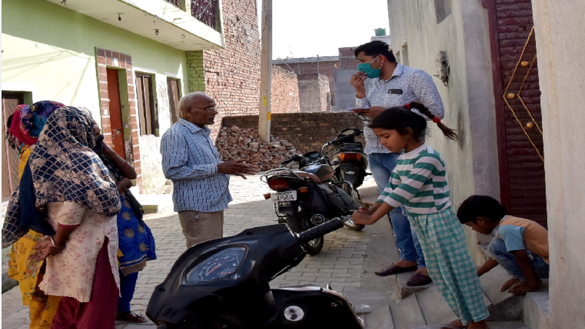 UP Crime News: Wife was murdered by husband in law house in Saharanpur see photos