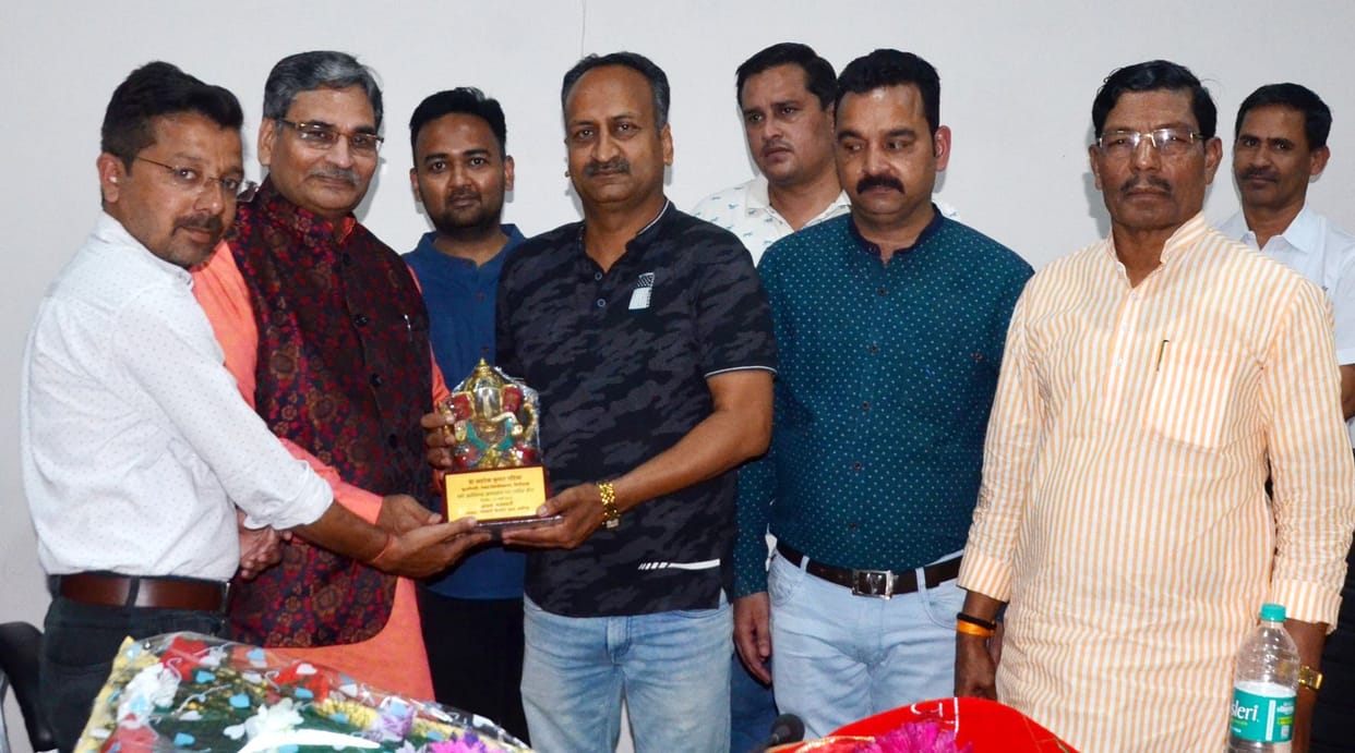 Aligarh: The temple of Lord Parashuram should be made grand: Gadiya