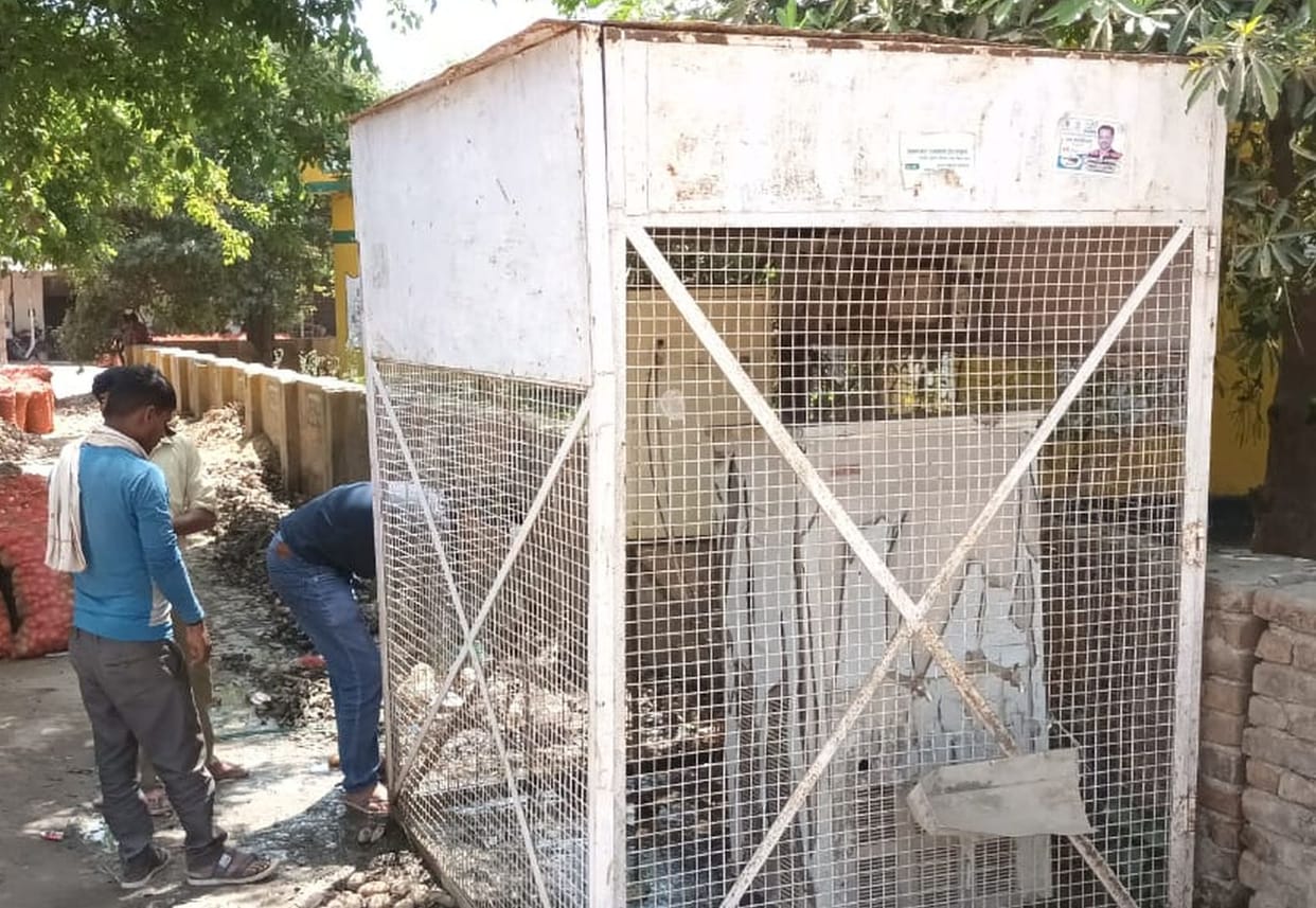 Three water coolers damaged in Mandi, farmers craving for cold water
