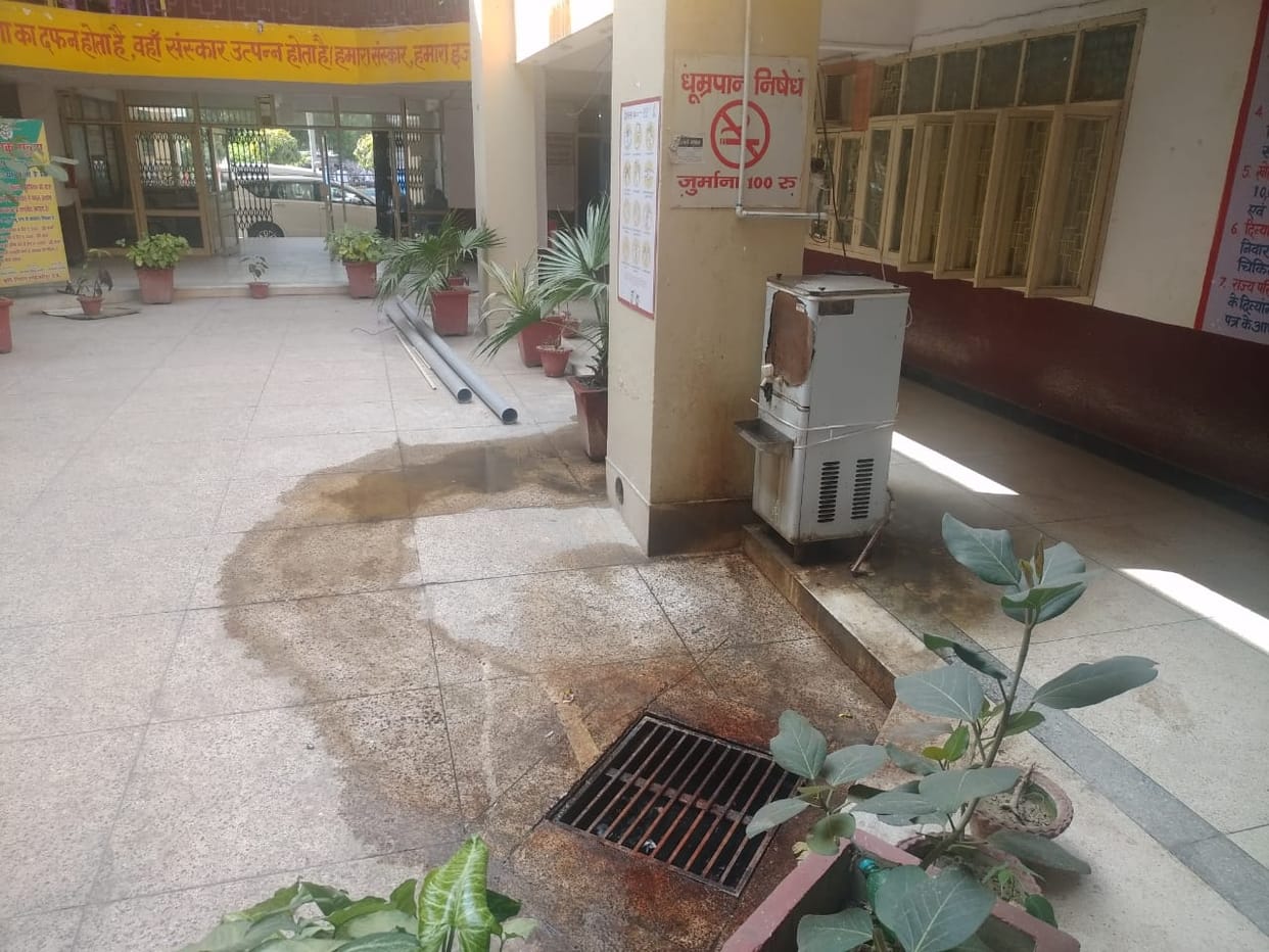 Complainant and traveler forced to wander for drinking water