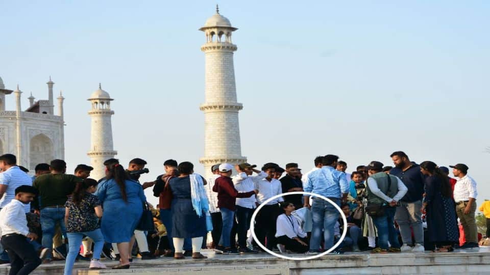 Breach in the security of Taj Mahal on Monday