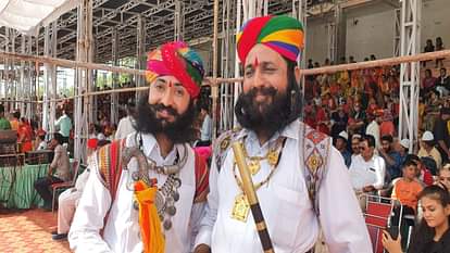 थार महोत्सव में कलाकार
